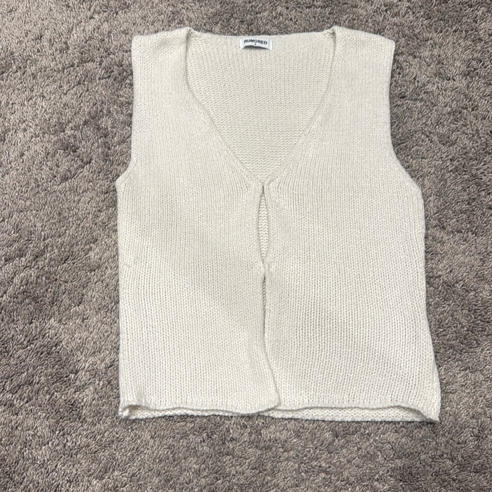 Rumored cream knit vest top size Small